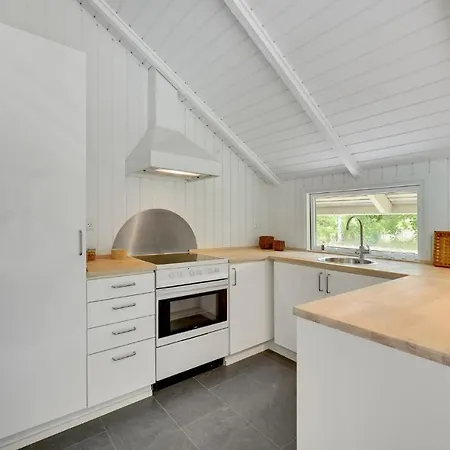Feriehus Amazing In With Sauna