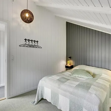 Semesterbostad Amazing In With Sauna